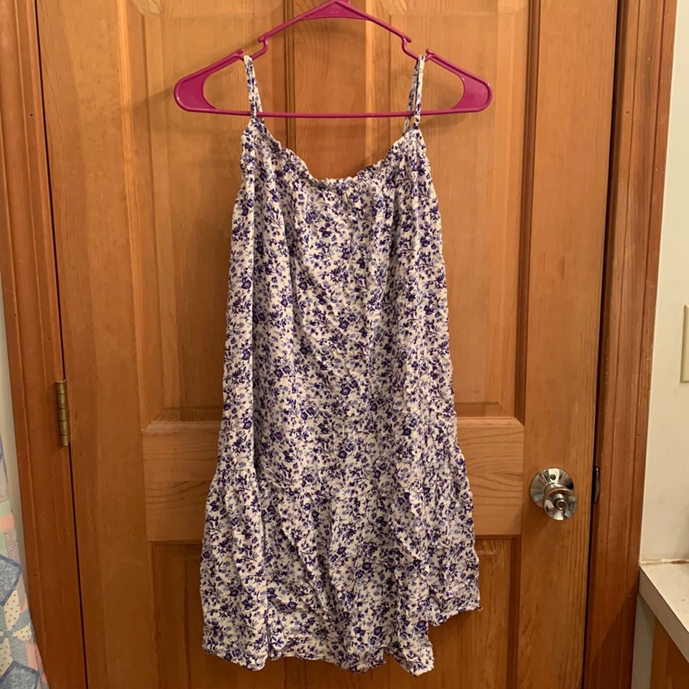 H&M blue and white floral dress medium